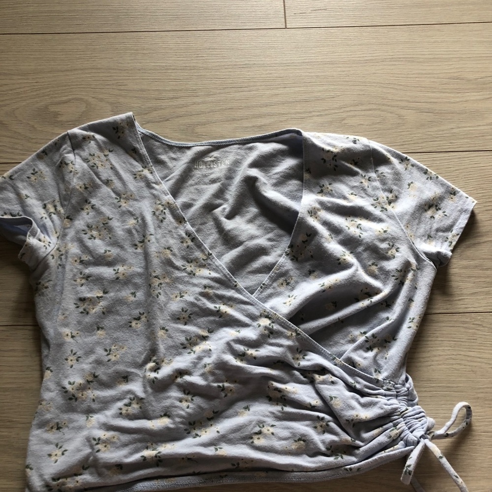 Hollister baby tee